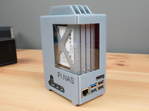 Raspberry Pi 5 Four Bay NAS